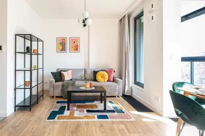 Część wypoczynkowa w obiekcie Business Suite Grzybowska 37 by VAYA STAYS
