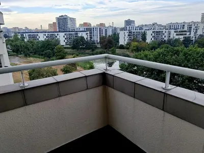 Balkon lub taras w obiekcie Newly Renovated Apartment! Center and Lake view!