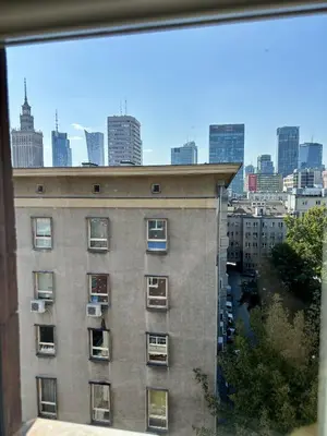 Widok na miasto Warszawa z tego apartamentu