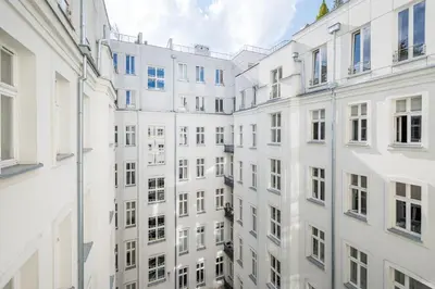 Budynek, w którym mieści się apartament