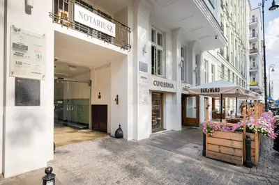 Budynek, w którym mieści się apartament