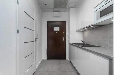 Kuchnia lub aneks kuchenny w obiekcie Kasprzaka 31 - B by Homeprime