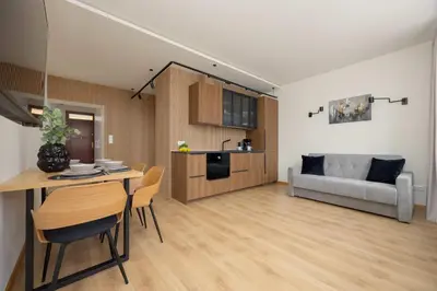 Kuchnia lub aneks kuchenny w obiekcie Heart of Old Town CityView Apartment with by Noclegi Renters