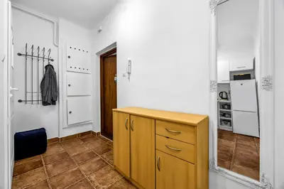 Kuchnia lub aneks kuchenny w obiekcie Żoliborz Apt - Trams & Parks Nearby - by Rentujemy