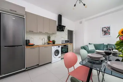 Kuchnia lub aneks kuchenny w obiekcie Lumina Charming 3-room apartment in the heart of Warsaw