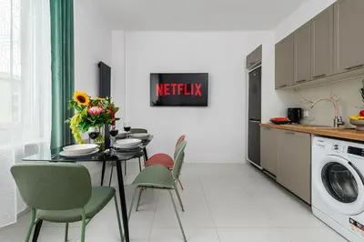 Kuchnia lub aneks kuchenny w obiekcie Lumina Charming 3-room apartment in the heart of Warsaw