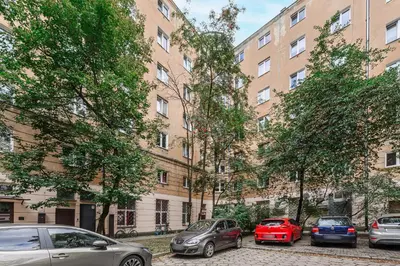 Budynek, w którym mieści się apartament