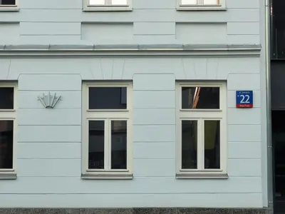 Plan piętra w obiekcie Factory apartment in historical estate, air conditioned, Metro