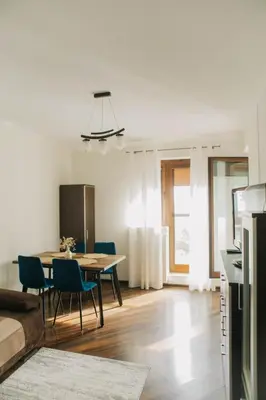 Kuchnia lub aneks kuchenny w obiekcie Etiuda Resident Apartment Mokotów, metro Służew
