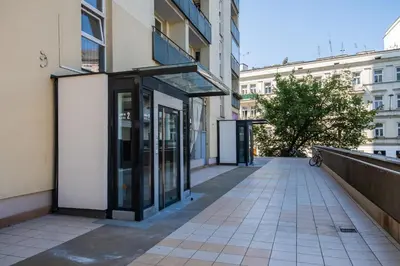 Budynek, w którym mieści się apartament