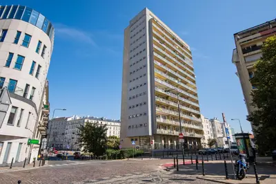 Budynek, w którym mieści się apartament