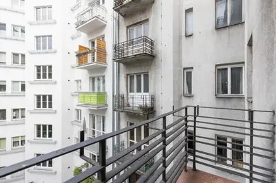 Balkon lub taras w obiekcie Stylowy Apartament dla 5 Osób Bartoszewicza by Noclegi Renters