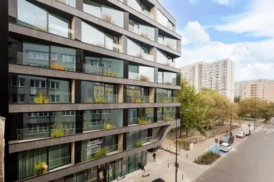 Budynek, w którym mieści się apartament