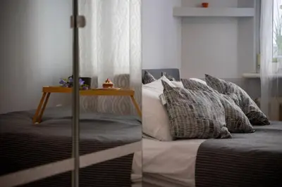 Łóżko lub łóżka w pokoju w obiekcie Rondo ONZ Apt - Top Location, Balcony - by Rentujemy