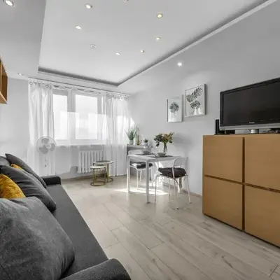 Rondo ONZ Apt - Top Location