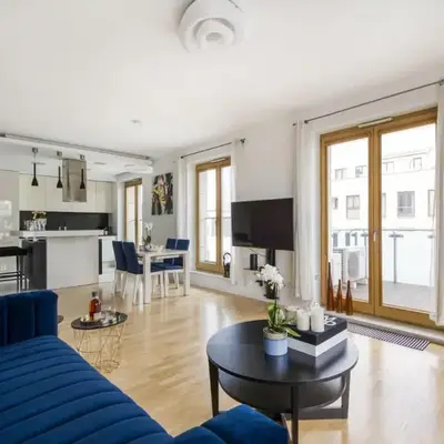 Apartment 2 BR City View Pool and Parking