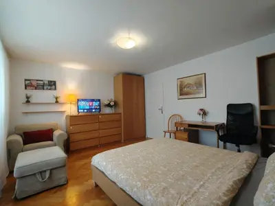 Łóżko lub łóżka w pokoju w obiekcie City Center Hollidays ROOM'S