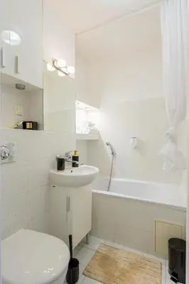 Łazienka w obiekcie Urban Apartaments - Great Location - City Center - Żelazna