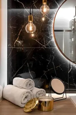 Łazienka w obiekcie Close-Golden Apartments Warsaw - Luxury 2-Bedroom, Mennica Residence&144