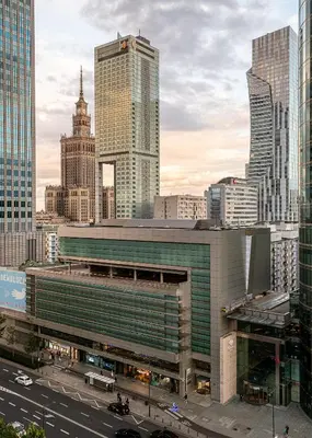 Widok na miasto Warszawa z tego apartamentu