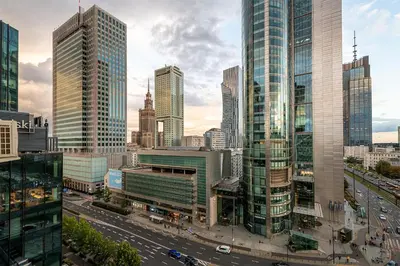 Widok na miasto Warszawa z tego apartamentu