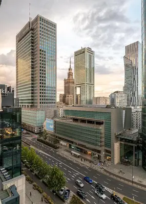 Widok na miasto Warszawa z tego apartamentu