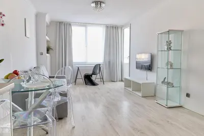 Część wypoczynkowa w obiekcie Sunny city-center apartment - Zielna street