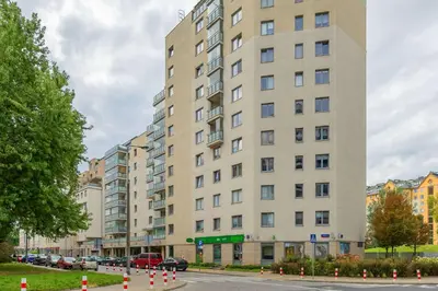 Budynek, w którym mieści się apartament
