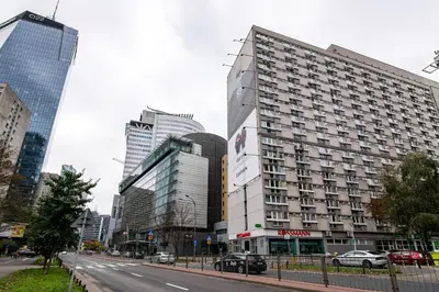 Budynek, w którym mieści się apartament