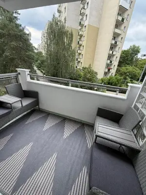 Balkon lub taras w obiekcie Friends & Family KEN Apartment 80m2, metro Stoklosy
