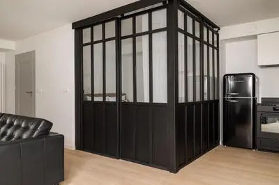Kuchnia lub aneks kuchenny w obiekcie Stara Praga Boutique Apartment by BookingHost