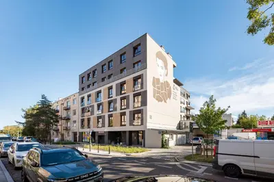 Budynek, w którym mieści się apartament
