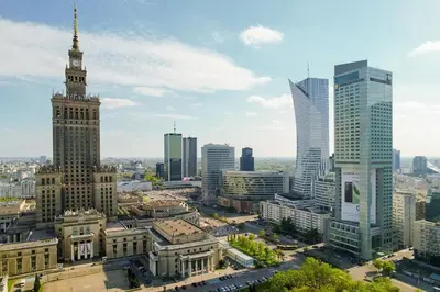 Widok na miasto Warszawa z tego apartamentu