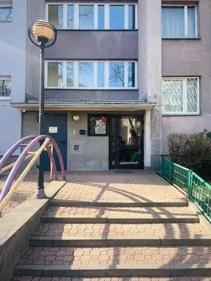Budynek, w którym mieści się apartament
