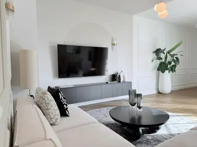 Telewizja i/lub zestaw kina domowego w obiekcie Luxury Penthouse in Center with Terrace & Direct Lift - The Piękna Residences