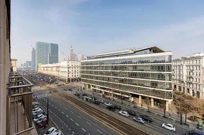 Widok na miasto Warszawa z tego apartamentu