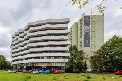 Budynek, w którym mieści się apartament