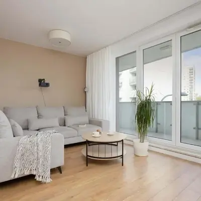 Spacious Warsaw Apartment with Parking Next to Metro by Noclegi Renters