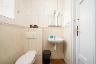 Plan piętra w obiekcie Włochy Rejonowa Homely Apartment by BookingHost