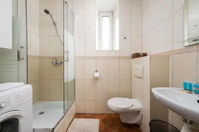 Plan piętra w obiekcie Włochy Rejonowa Homely Apartment by BookingHost