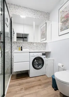 Łazienka w obiekcie RentPlanet - Fort Wola