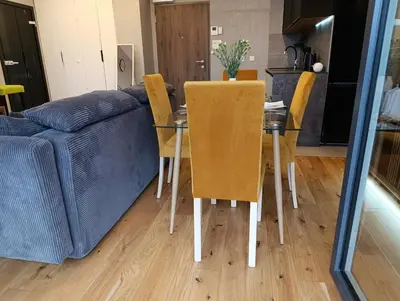 Część wypoczynkowa w obiekcie Bliska Wola Towers 1 bedroom apartment