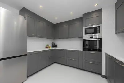 Kuchnia lub aneks kuchenny w obiekcie Teodorowicza Elegant Apartment with Parking in Warsaw by Noclegi Renters