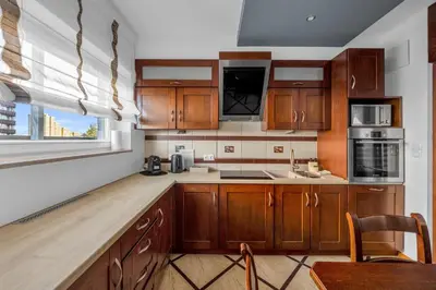 Kuchnia lub aneks kuchenny w obiekcie Grochów Apt - Terrace, Parking - By Rentujemy