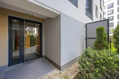 Budynek, w którym mieści się apartament