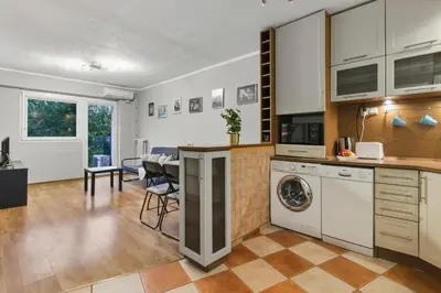 Kuchnia lub aneks kuchenny w obiekcie Wrzeciono 35 Urban Apartment by Solarento