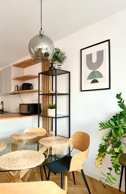 Część wypoczynkowa w obiekcie Cozy Stay Żelazna Apartment