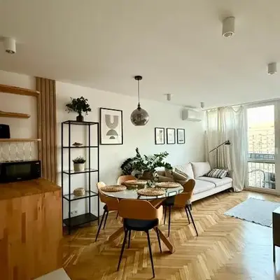 Cozy Stay Żelazna Apartment