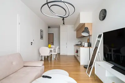 Kuchnia lub aneks kuchenny w obiekcie Jerozolimskie Modern Apartment by BookingHost
