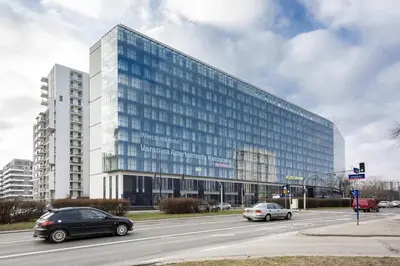 Budynek, w którym mieści się apartament